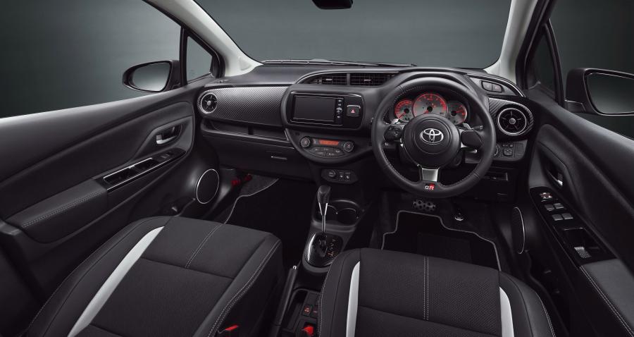 Торпедо Toyota Vitz GR (P130) 2017 года  (фото 3 из 5)